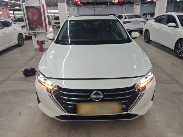 Nissan Sylphy 2023, 82000 км, за 11983 USD