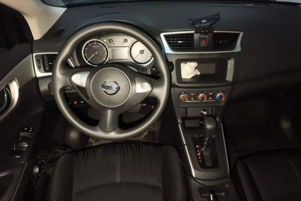 Nissan Sylphy 2024, 8100 км, за 9466 USD - фото 7