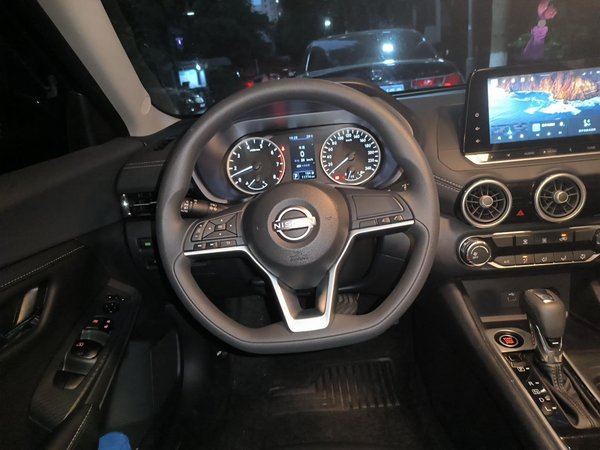 Nissan Sylphy 2025, 11700 км, за 11347 USD - фото 11