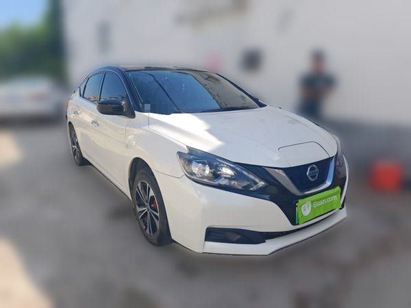 Nissan Sylphy EV 2018, 110600 км, за 6392 USD