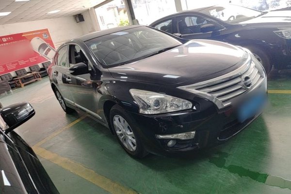 Nissan Teana 2013, 83400 км, за 9522 USD