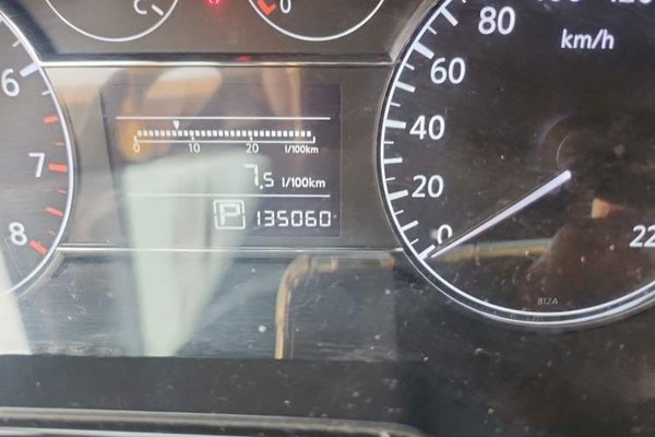 Nissan Tiida 2014, 135000 км, за 4291 USD - фото 14