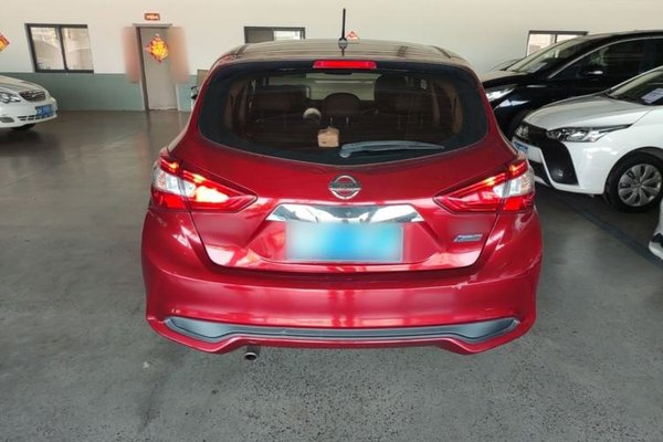Nissan Tiida 2016, 108800 км, за 7016 USD