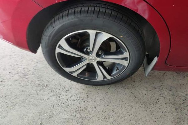 Nissan Tiida 2016, 108800 км, за 7016 USD - фото 11