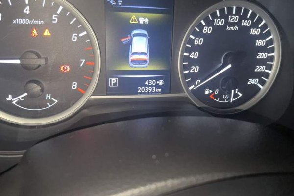 Nissan Tiida 2016, 20400 км, за 6815 USD - фото 12