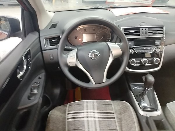 Nissan Tiida 2016, 81100 км, за 7128 USD - фото 14