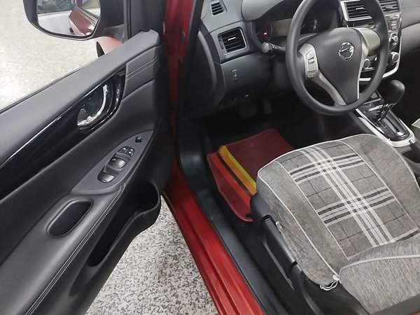 Nissan Tiida 2016, 81100 км, за 7128 USD - фото 19