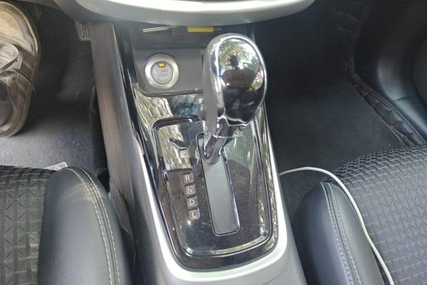 Nissan Tiida 2016, 98100 км, за 7017 USD
