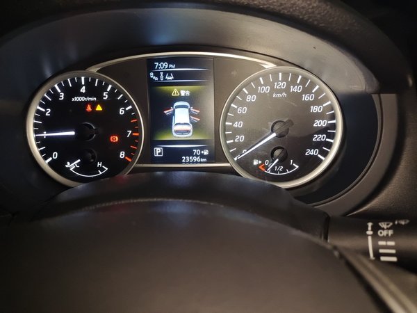 Nissan Tiida 2019, 23500 км, за 8110 USD - фото 13
