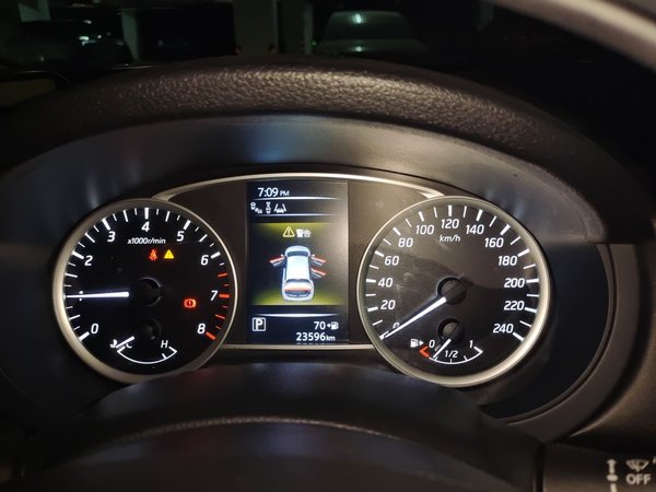 Nissan Tiida 2019, 23500 км, за 8110 USD - фото 12