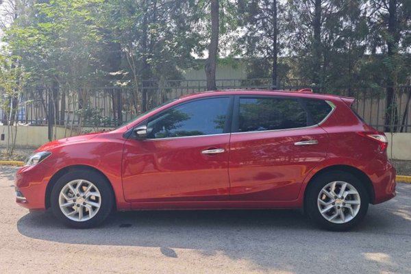 Nissan Tiida 2021, 33600 км, за 11680 USD