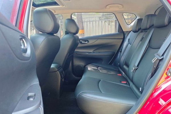 Nissan Tiida 2021, 33600 км, за 11680 USD - фото 21