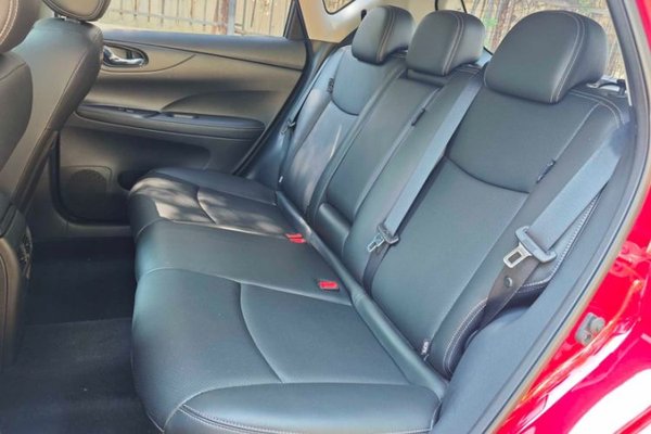 Nissan Tiida 2021, 33600 км, за 11680 USD - фото 22
