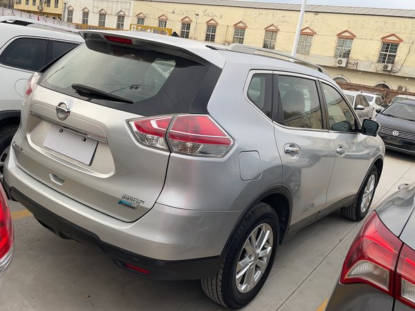 Nissan X-Trail 2014, 156900 км, за 7670 USD