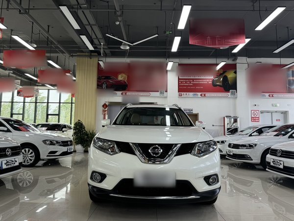 Nissan X-Trail 2014, 33600 км, за 11821 USD