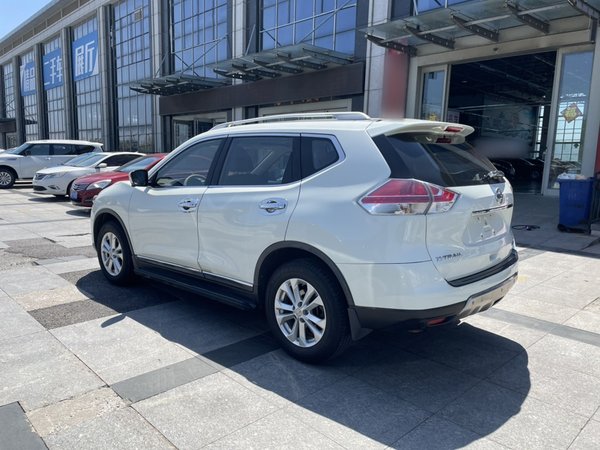 Nissan X-Trail 2014, 75100 км, за 8910 USD