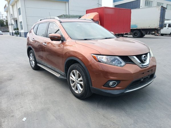 Nissan X-Trail 2014 2.0L CVT Comfort Edition 2WD, 2014 года