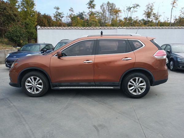 Nissan X-Trail 2014, 178100 км, за 7615 USD