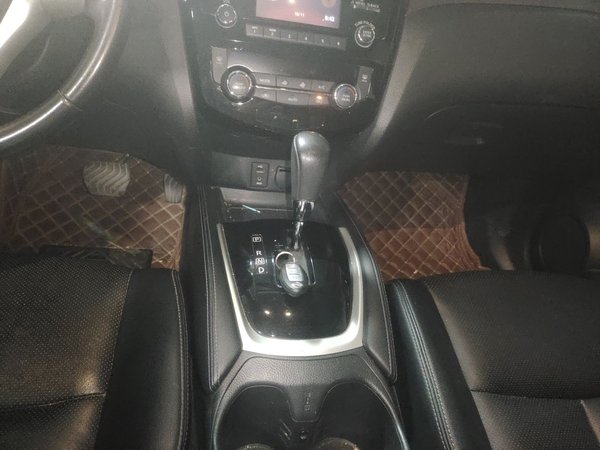 Nissan X-Trail 2014, 196400 км, за 7601 USD