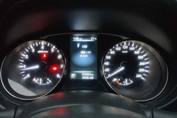Nissan X-Trail 2014, 103800 км, за 6207 USD
