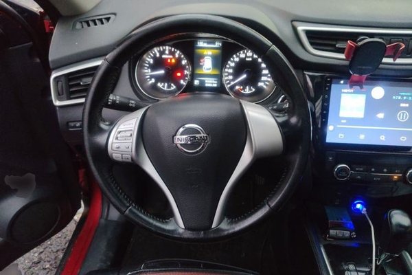 Nissan X-Trail 2014, 103800 км, за 6207 USD
