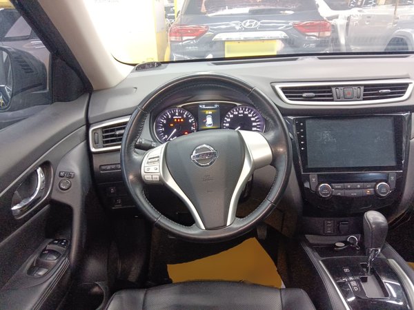 Nissan X-Trail 2015, 118800 км, за 9086 USD - фото 12