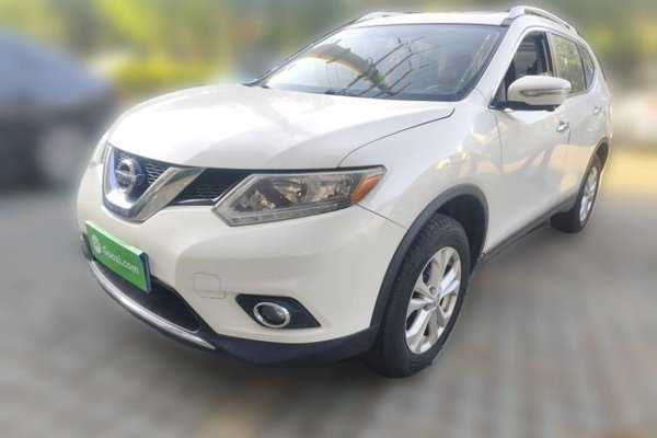 Nissan X-Trail · 2015 год
