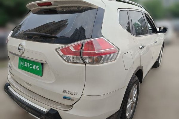 Nissan X-Trail 2016, 90500 км, за 9788 USD