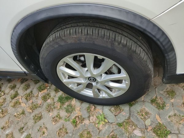 Nissan X-Trail 2017, 54300 км, за 11135 USD