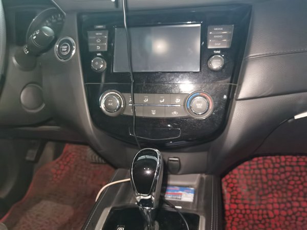 Nissan X-Trail 2017, 72100 км, за 7819 USD - фото 14