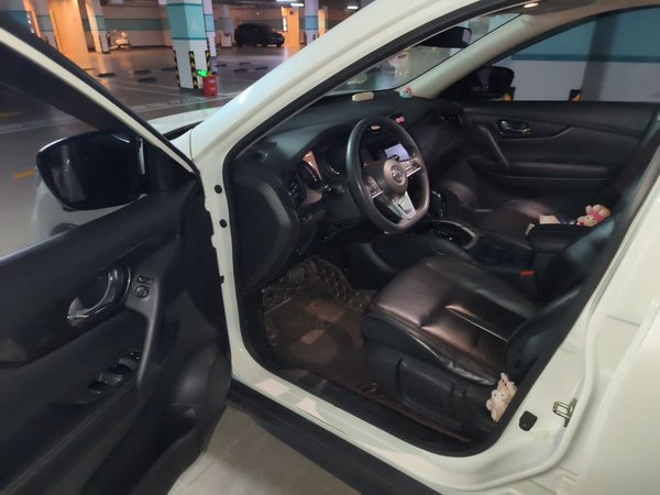 Nissan X-Trail 2017, 96900 км, за 8798 USD - фото 17