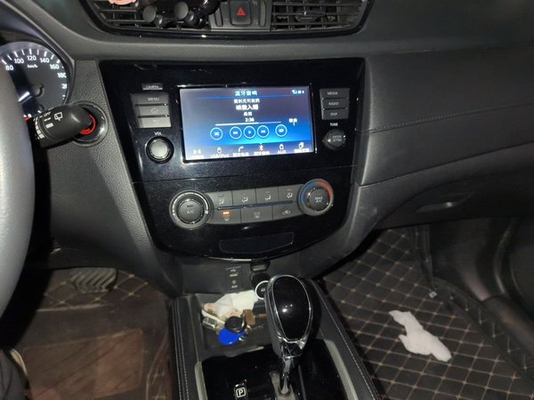 Nissan X-Trail 2017, 96900 км, за 8798 USD - фото 14