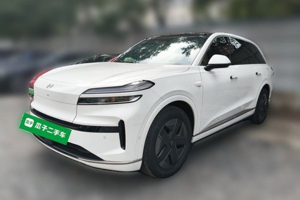 ONVO Luxeed L90 · 2025 год