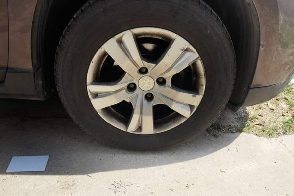 Peugeot 2008 2014, 108000 км, за 4813 USD