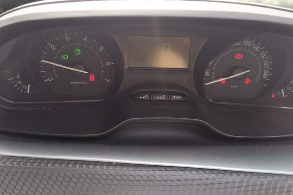 Peugeot 2008 2014, 108000 км, за 4813 USD - фото 8