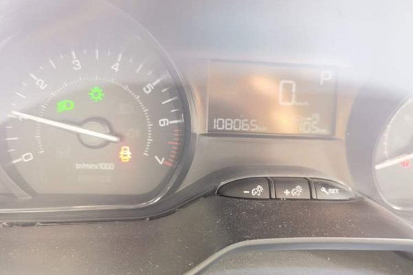 Peugeot 2008 2014, 108000 км, за 4813 USD - фото 9