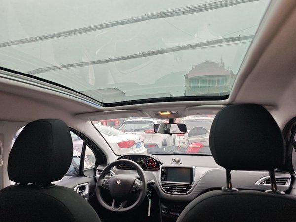 Peugeot 2008 2014, 113000 км, за 4145 USD - фото 17