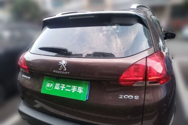 Peugeot 2008 2014, 62100 км, за 4083 USD