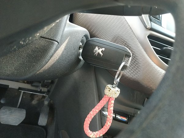 Peugeot 2008 2014, 92500 км, за 5279 USD - фото 19