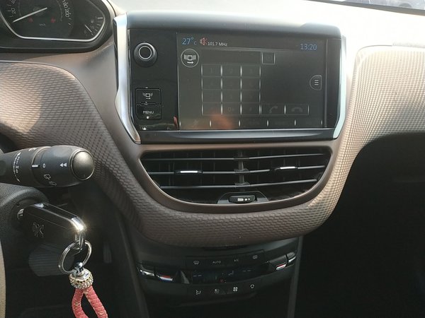 Peugeot 2008 2014, 92500 км, за 5279 USD - фото 14