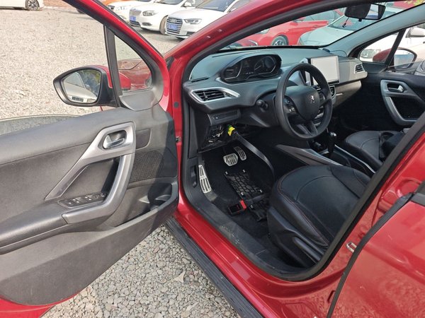 Peugeot 2008 2014, 104100 км, за 4597 USD - фото 19