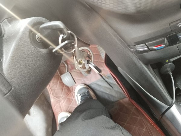 Peugeot 2008 2014, 130900 км, за 2944 USD - фото 9