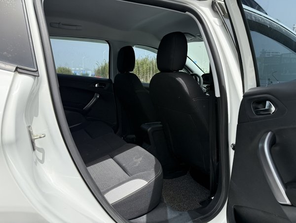 Peugeot 2008 2014, 102000 км, за 5249 USD - фото 27