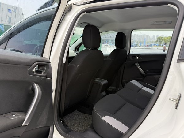 Peugeot 2008 2014, 102000 км, за 5249 USD - фото 23