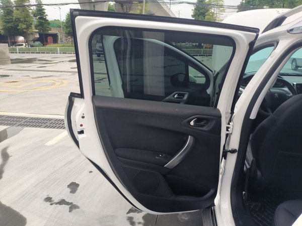 Peugeot 2008 2014, 110200 км, за 4959 USD - фото 26