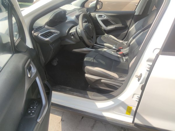 Peugeot 2008 2014, 113100 км, за 5636 USD - фото 18