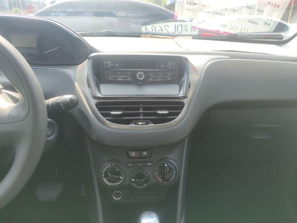 Peugeot 2008 2014, 113100 км, за 5636 USD - фото 16