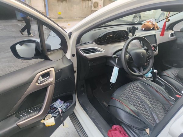 Peugeot 2008 2014, 58300 км, за 3188 USD - фото 17