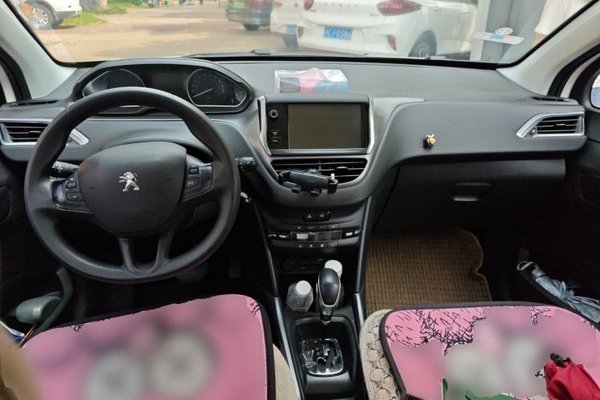 Peugeot 2008 2014, 90700 км, за 2767 USD - фото 17