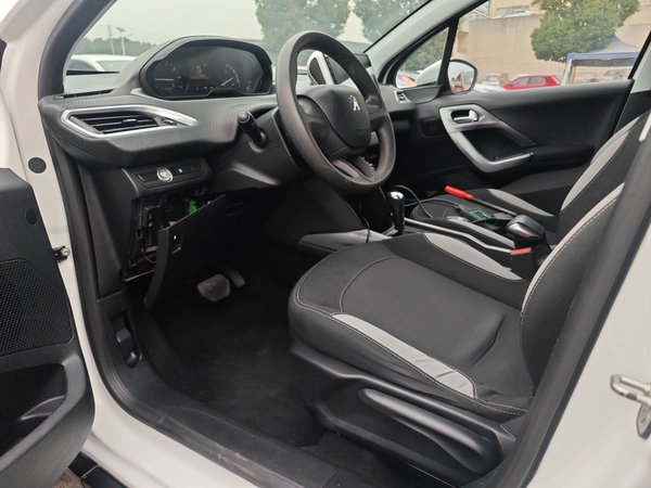 Peugeot 2008 2014, 93000 км, за 5567 USD - фото 19